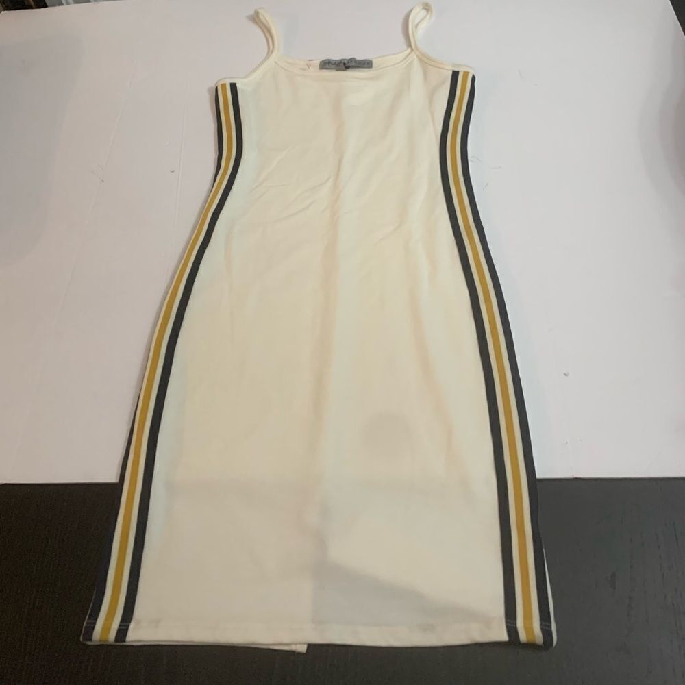 Cute striped dress  - Picture 2 of 5